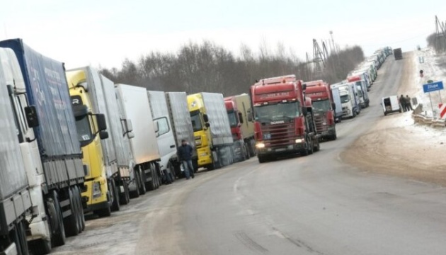 У Латвію заборонили в'їзд 152 російським та білоруським вантажівкам
