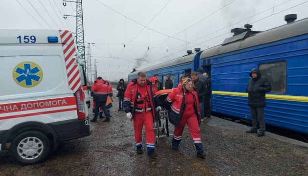 До Львова з Донеччини евакуювали 48 постраждалих від бойових дій