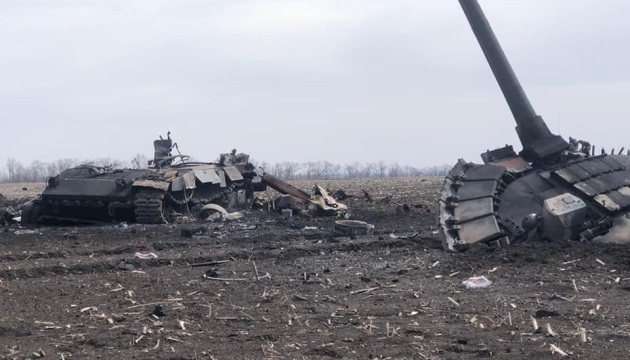 У зоні ООС українські військові знищили чотири ворожі танки і літак