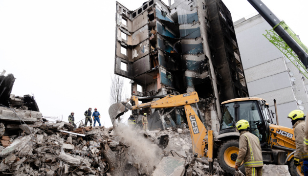 Sacan cuerpos de 41 personas tras retirar los escombros en Borodyanka