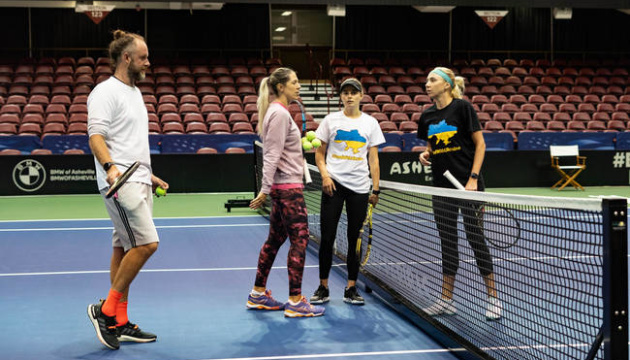 Українські тенісистки провели тренування перед Кубком Біллі Джин Кінг