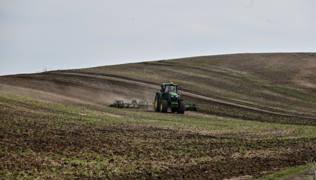 Ukrainische Landwirte besäen 98% geplanter Getreideflächen