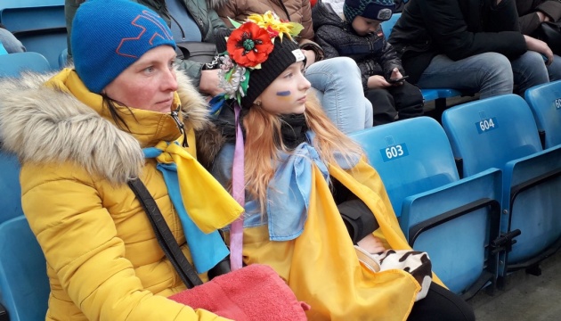 В Осло провели зустріч українців та розгорнули 30-метровий прапор України