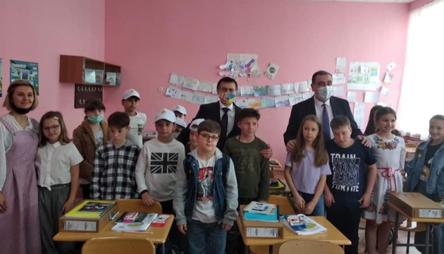 У столиці Грузії офіційно відкрили шкільні класи для дітей з України