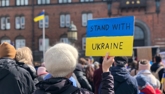 У Данії перед посольством рф лунав гімн України