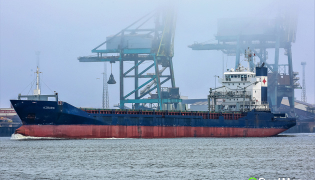 У полоні росіян перебувають екіпажі трьох вантажних суден, захоплених у порту Маріуполя