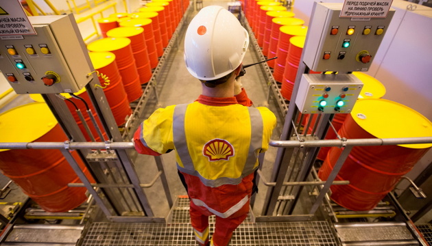 Shell отзывает персонал из российских проектов – Bloomberg