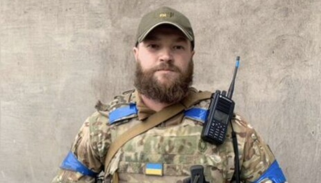Palamar: Mando del regimiento Azov permanece en el territorio de Azovstal