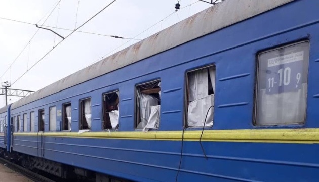 Укрзалізниця повідомила про пошкодження вибуховою хвилею вікон у чотирьох вагонах поїзда Запоріжжя-Львів