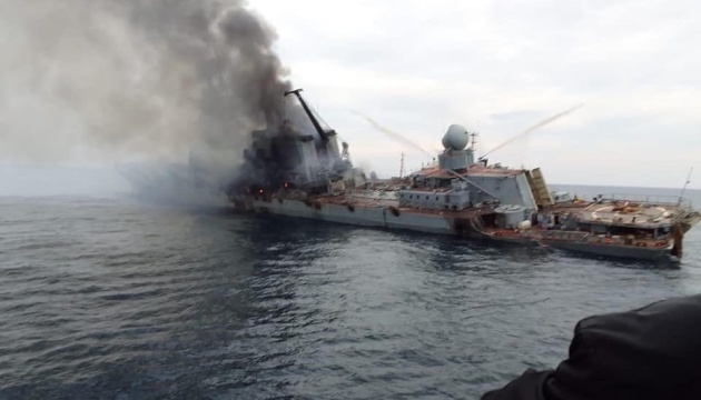 Переговори екіпажу підтверджують: у крейсер «Москва» влучили дві українські ракети