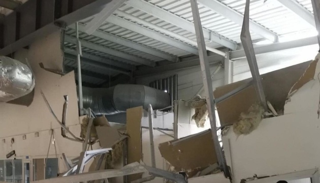 Окупанти зруйнували льодовий комплекс у Харкові