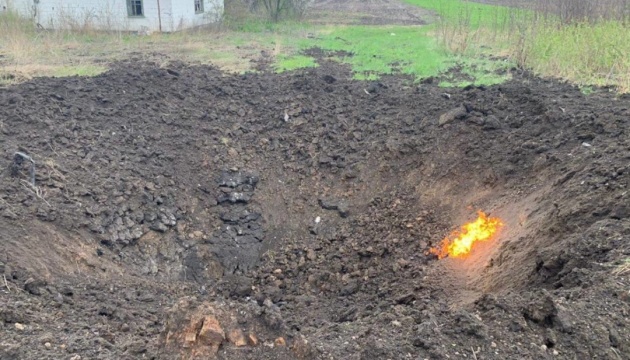 Ворожа ракета прилетіла на околицю села на Дніпропетровщині