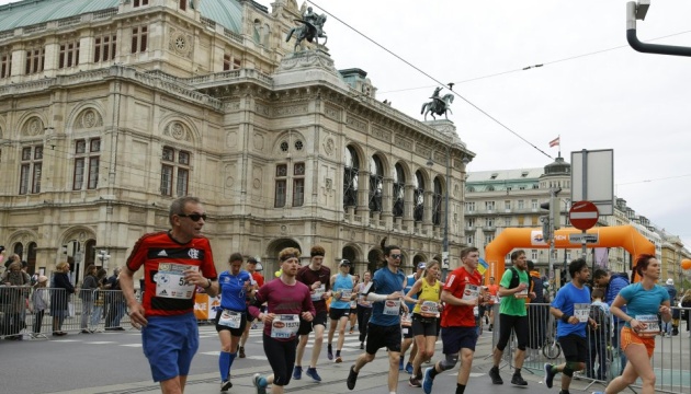 «Біг заради миру»: Віденський марафон цьогоріч присвячений Україні
