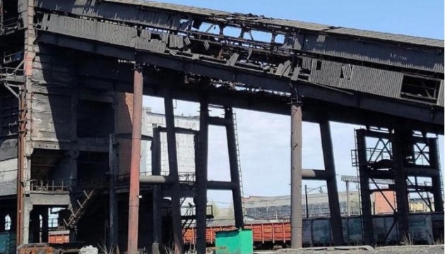 Invaders open fire at Avdiyivka Coke Chemical Plant