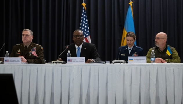 米国防長官、ウクライナへの軍事支援加速を呼びかけ　対宇軍事支援会合開催