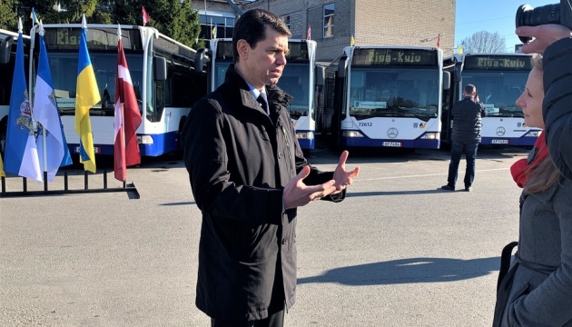 Latvia sends 11 buses with humanitarian aid to Ukraine