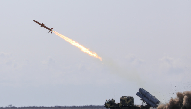 Las Fuerzas Armadas de Ucrania atacan las posiciones rusas en la isla de las Serpientes