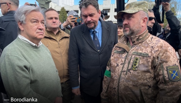 En visite en Ukraine, le secrétaire général de l’ONU se rend à Boutcha et Borodianka