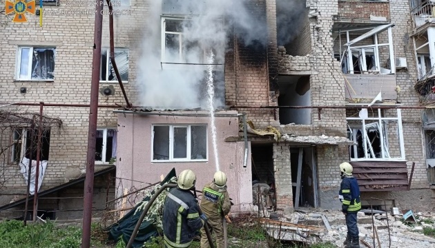 Invaders fire on houses in Orikhove, casualties reported