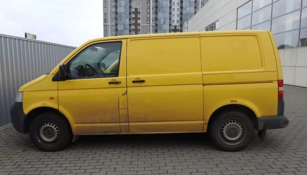 В Хмельницком за средства от благотворительных аукционов приобрели автомобиль для ВСУ