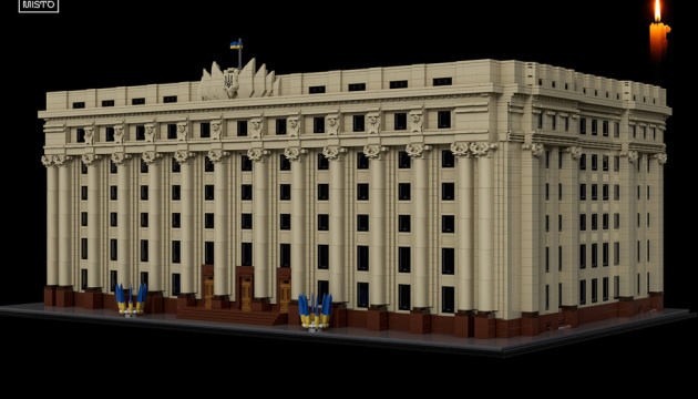 Миколаївський дизайнер відновлює з LEGO зруйновані війною історичні будинки