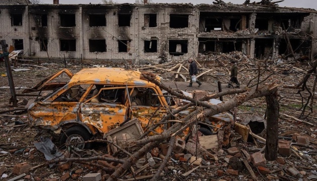 Präsident Selenskyj veröffentlicht Fotos mit Zerstörungen, Ukraine will jeden Verbrecher zu Rechenschaft ziehen