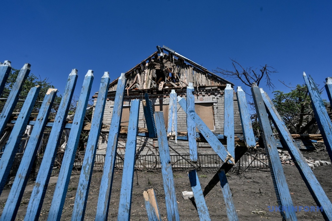 Cómo se ve el pueblo cerca de Zaporizhzhia después de 18 ataques de bombardeos al día