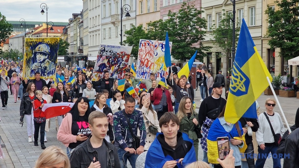 Українці провели у Варшаві Марш вдячності польському народові