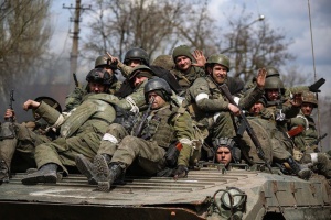 Russia likely to redeploy forces from Mariupol to other areas without preparation - British intel