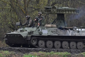 Russian troops conduct offensive operations near Lysychansk and Sievierodonetsk