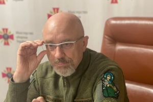 Le ministre ukrainien de la Défense a rendu visite aux militaires qui suivent des soins de réadaptation et de rééducation à l’hôpital de Percy 