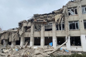 Зруйнований росіянами Житомирський ліцей допоможуть відбудувати Іспанія та Чехія