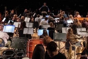 Британський оркестр зіграє музичний твір композиторки з українського Ізюма