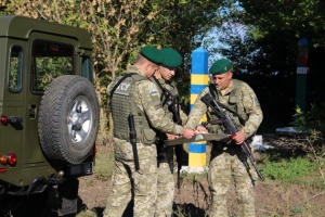 Прикордонники спростували фейк про заборону виїзду з України для 17-річних юнаків