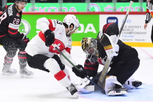 ЧМ по хоккею: Канада проиграла Швейцарии, финны забросили 3 «сухие» шайбы австрийцам