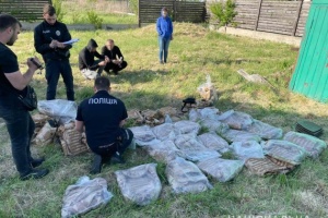 На Львівщині поліція спіймала чоловіків, які викрали бронежилетів майже на пів мільйона гривень
