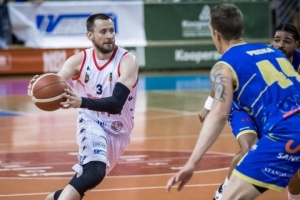 Українець Мішула здобув «бронзу» чемпіонату Чехії з баскетболу