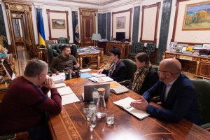 Зеленський обговорив із Ташевою перспективи звільнення Криму