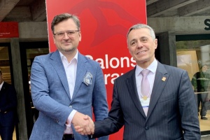 Kuleba aborda con el presidente de Suiza la reconstrucción de posguerra en Ucrania