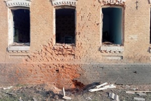 На Сумщині внаслідок авіаудару рф поранена жінка, пошкоджені церква і дитсадок