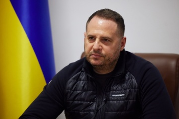 Yermak pide a los socios occidentales que proporcionen lanzacohetes múltiples a Ucrania lo antes posible