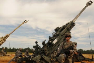 米国は提供予定の榴弾砲Ｍ７７７の８０％をウクライナに提供済み＝国防省