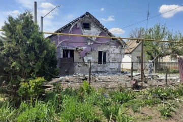 Russen schießen mit „Grad“-Raketenwerfern zwei Dörfer in Region Dnipropetrowsk: Dutzende Häuser beschädigt