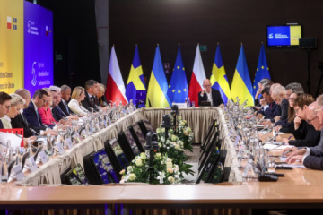 Międzynarodowi darczyńcy zebrali w Warszawie 6,5 miliarda dolarów dla Ukrainy