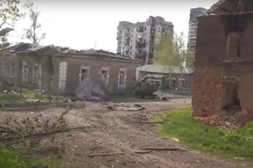 Russen beschießen Wohngebiete in Oblast Luhansk, 36 Häuser beschädigt