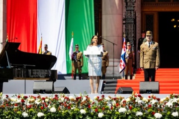 La nueva presidenta de Hungría condena la agresión de Putin y respalda la adhesión de Ucrania a la UE