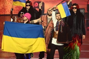 欧州音楽の祭典、ウクライナ代表が優勝　民族ラップの「カールシュ・オーケストラ」