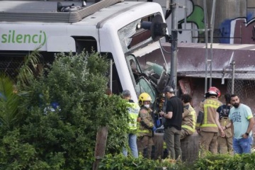 В Іспанії зіткнулися два потяги: загинув машиніст, 85 поранених