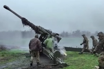 Ukrainian artillerymen show destruction of enemy equipment