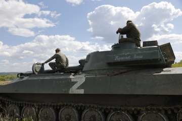 Defensa: Rusos han desplegado unos 30 tanques a 35 km de Zaporiyia
